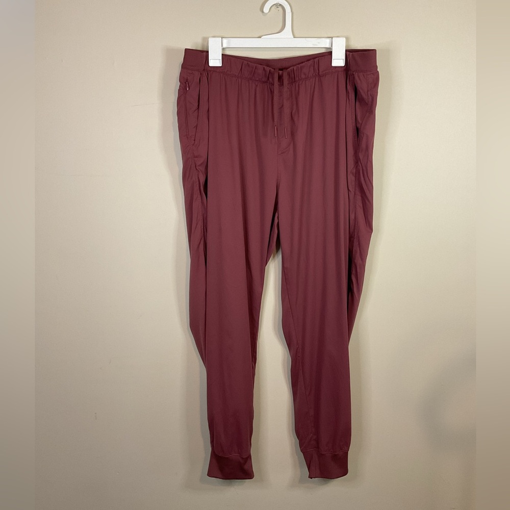 Women Northface Light weight joggers 2X